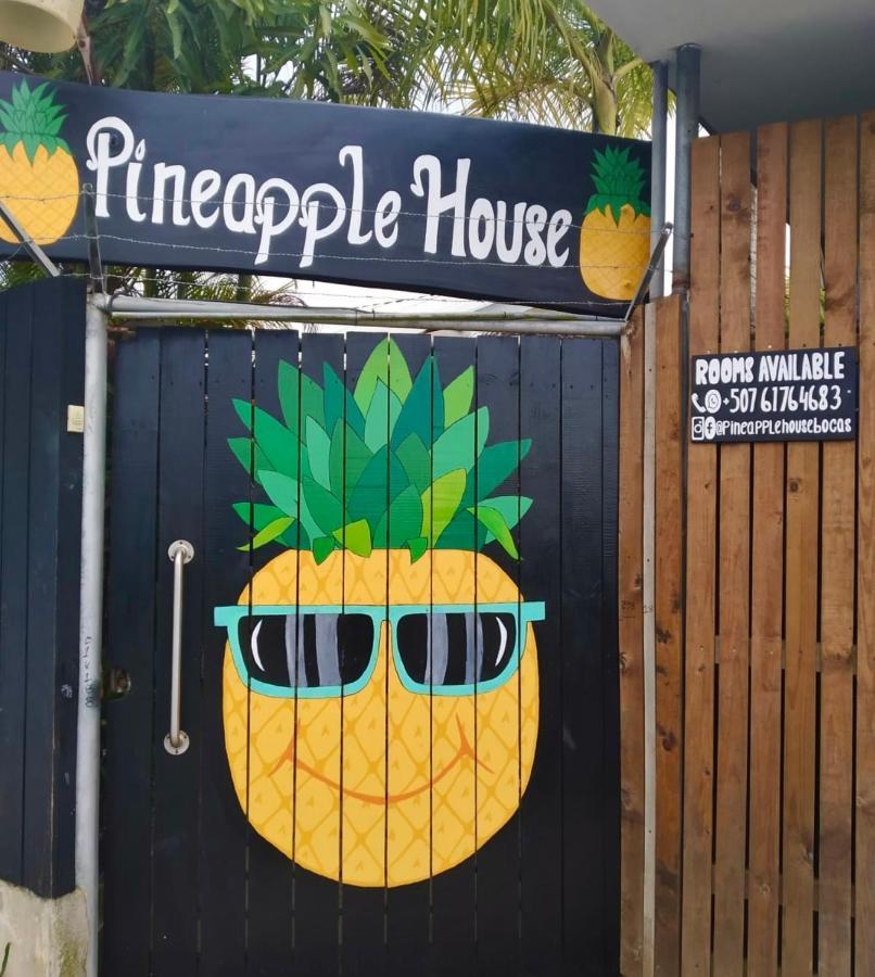 Pineapple House Hotel Bocas Town Kültér fotó